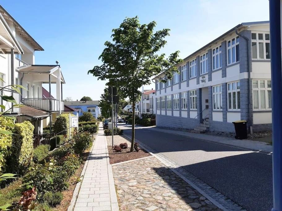 Helle, Offene Whg Im Zentrum Vom Ostseebad Goehren Gohren Bagian luar foto